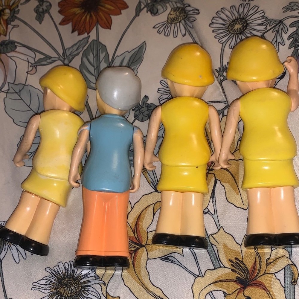 ☆ 1989  Little Tikes dollhouse family figures. - Picture 2 of 6
